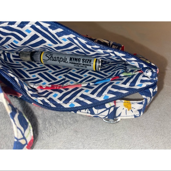 Vera Bradley Crossbody Purse - Picture 6 of 10